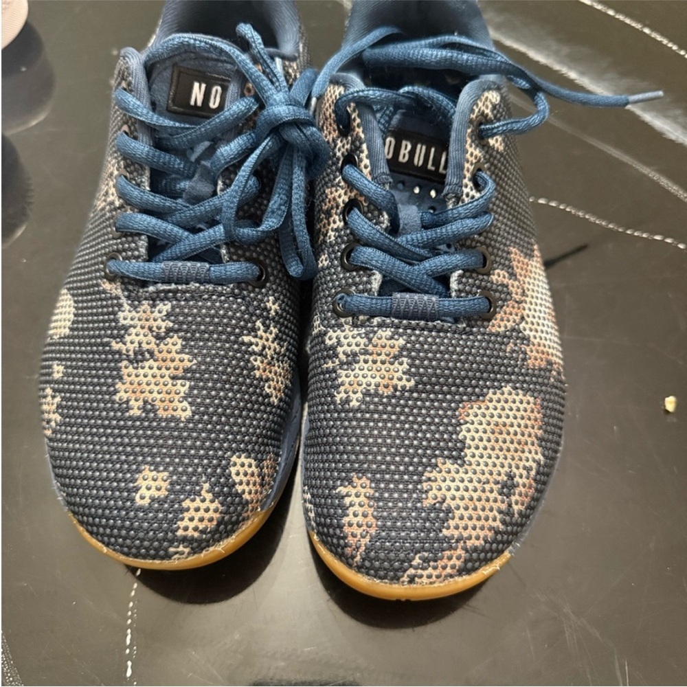 NOBULL Blue and Tan Sneakers with Textured Design